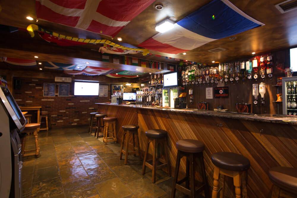 The Globe Bar