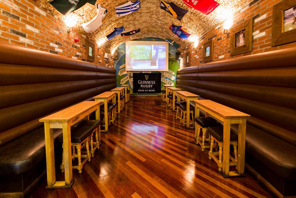 The Globe Bar
